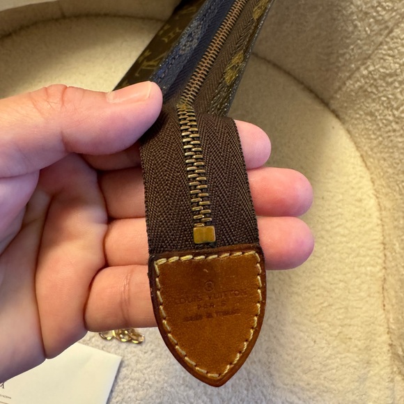 Authentic Louis Vuitton Toiletry Pouch with free Generic Chain - Picture 4 of 8